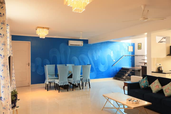 Dining area image 1