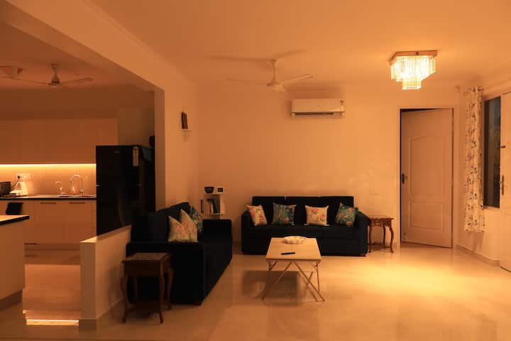 Living room image 1