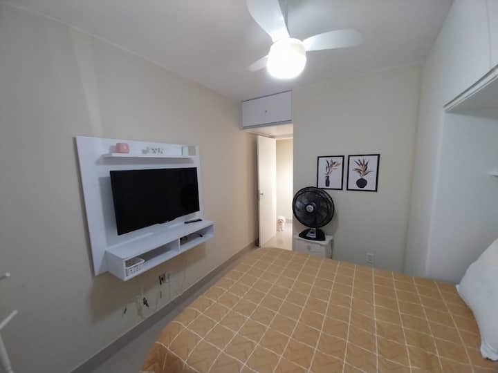 for 1 couple. Double bed, TV.
