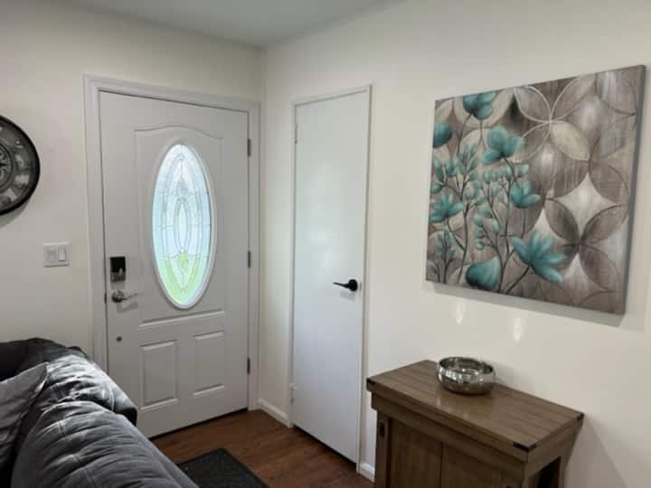 Charming Home In Peekskill Ny - Montrose, NY
