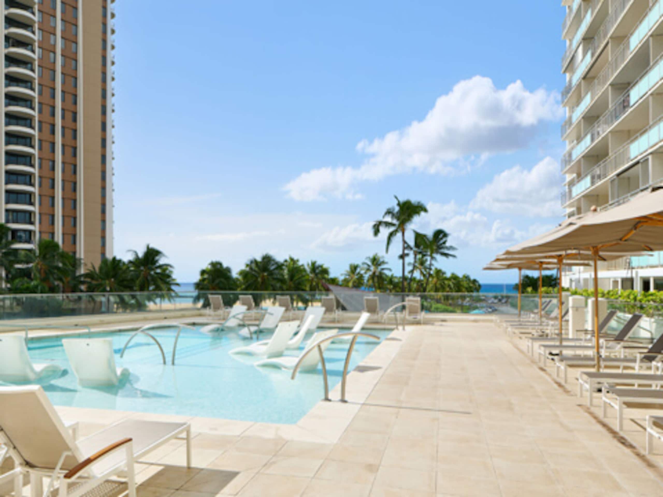 Ocean View 2 Bedroom/2 Bath Condo at Ilikai Resort - Image 31