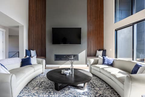 Top Airbnb: Luxury Home, Family Friendly, Sleeps 16, Spa, View in Heber
