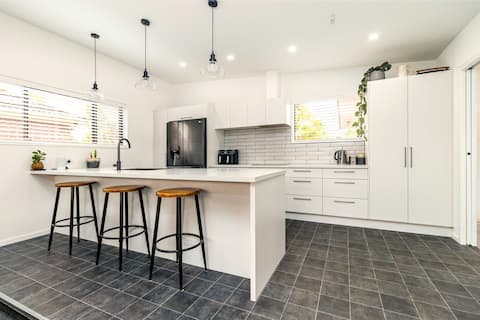 Spacious, modern, centrally located house.