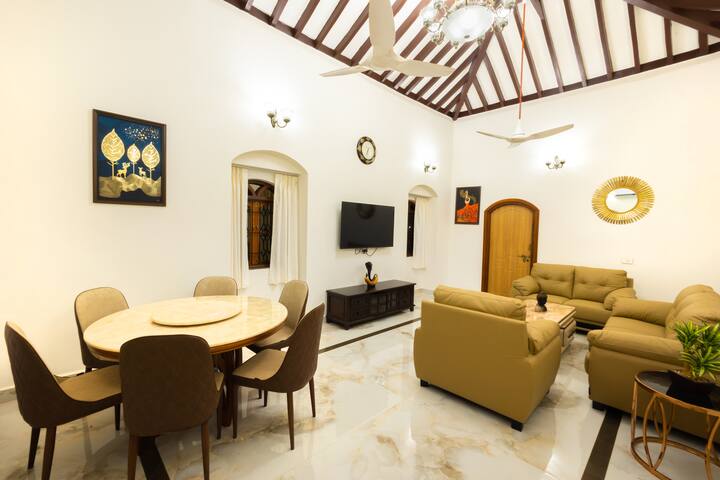 Living room image 5