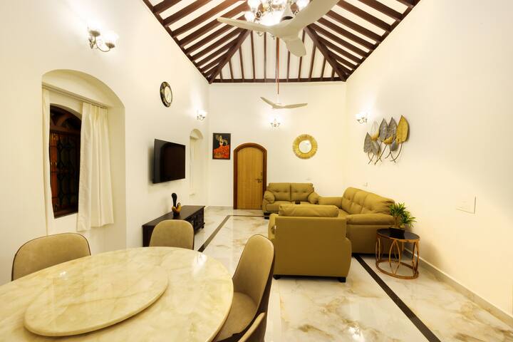Living room image 2