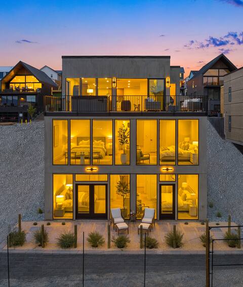 Amari Lakehouse : Chelan Luxury "Brand NEW Build"