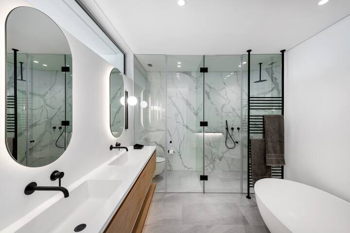 Luxury Double Suite ‘Soluna’ @ RIVA-ONE gallery image 5