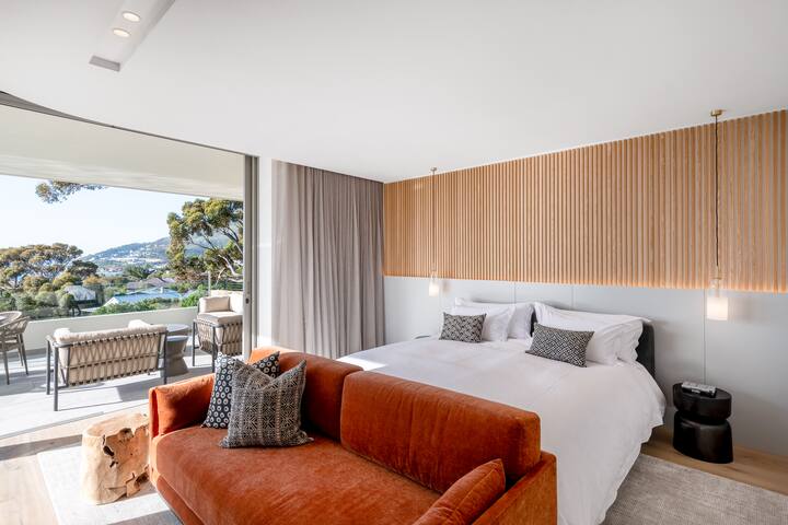 Luxury Double Suite ‘Soluna’ @ RIVA-ONE gallery image 2