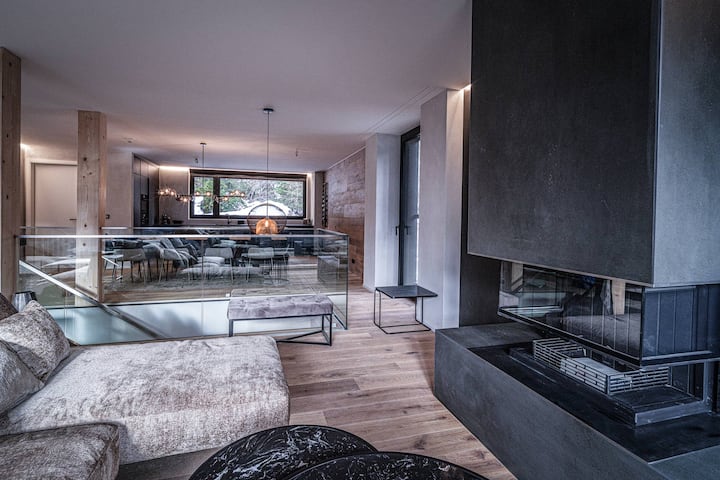Serenity in Style: Retreats in Scenic Laax!