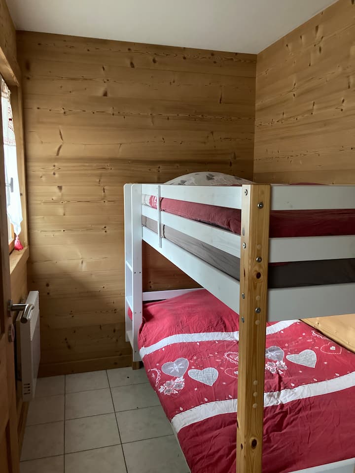Dhomë gjumi 4