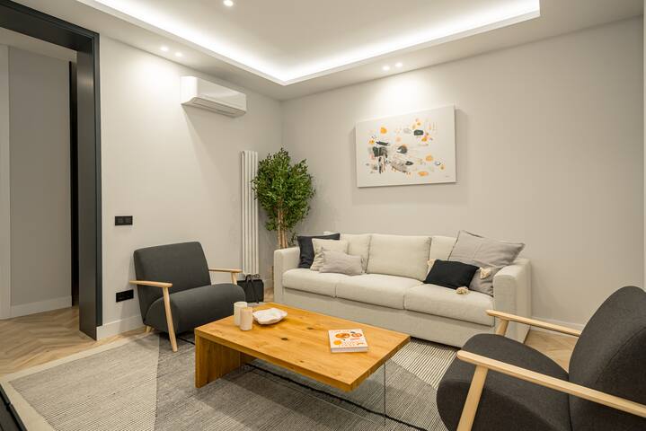 Gran Via XVII calle Fuencarral 6BR 7BH gallery image 2