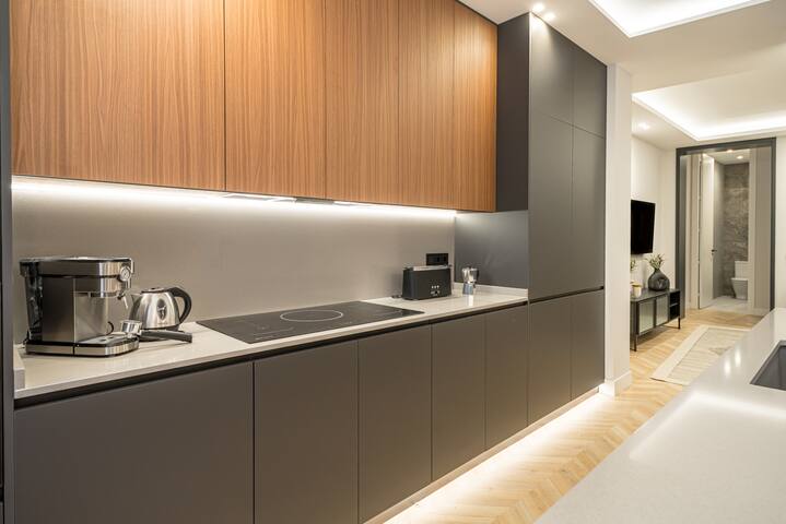 Gran Via XVII calle Fuencarral 6BR 7BH gallery image 5