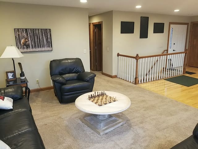 Deer Lake Serenity gallery image 2