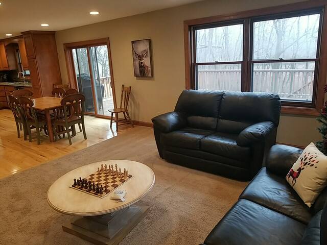 Deer Lake Serenity gallery image 3