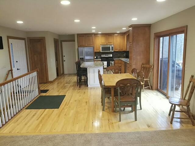 Deer Lake Serenity gallery image 4