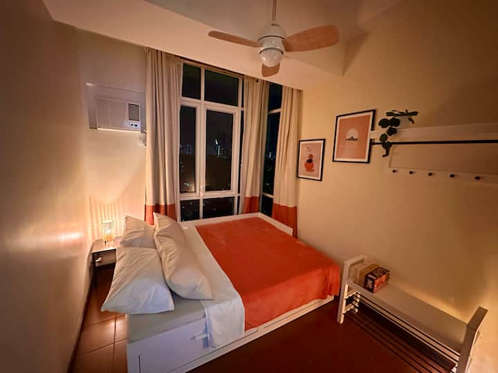 חדר שינה 2 - המיטה ניתנת להמרה ממיטת קווין למיטת יחיד.