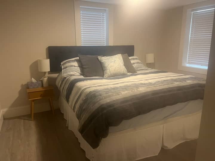 ห้องนอนเตียงคิงไซส์