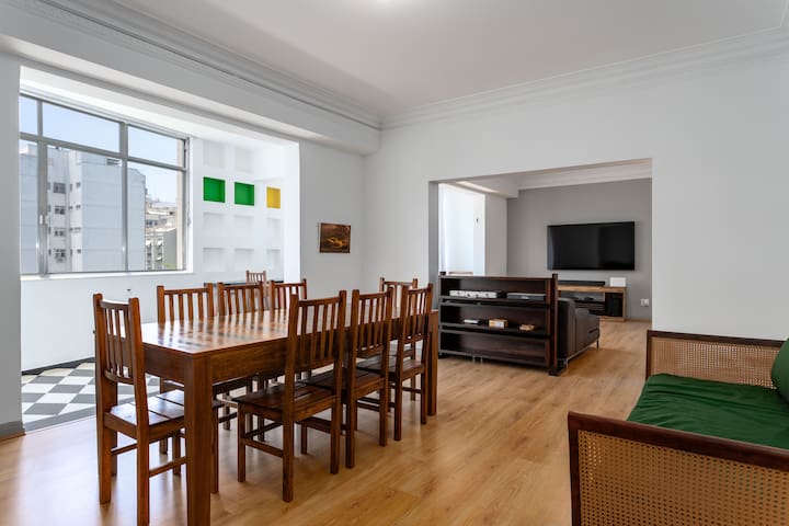 Apartamento enorme em Copacabana