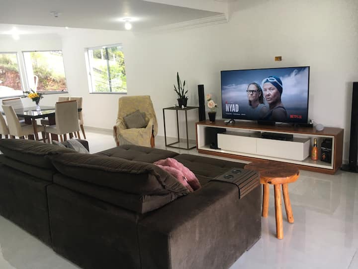 Casa Com Vista Deslumbrante - Campos do Jordão