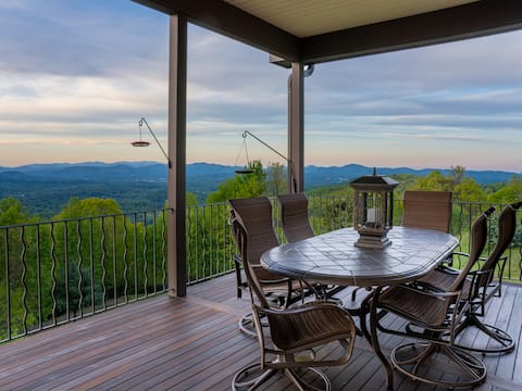 Breathtaking Views at Mountain Shadows Getaway!