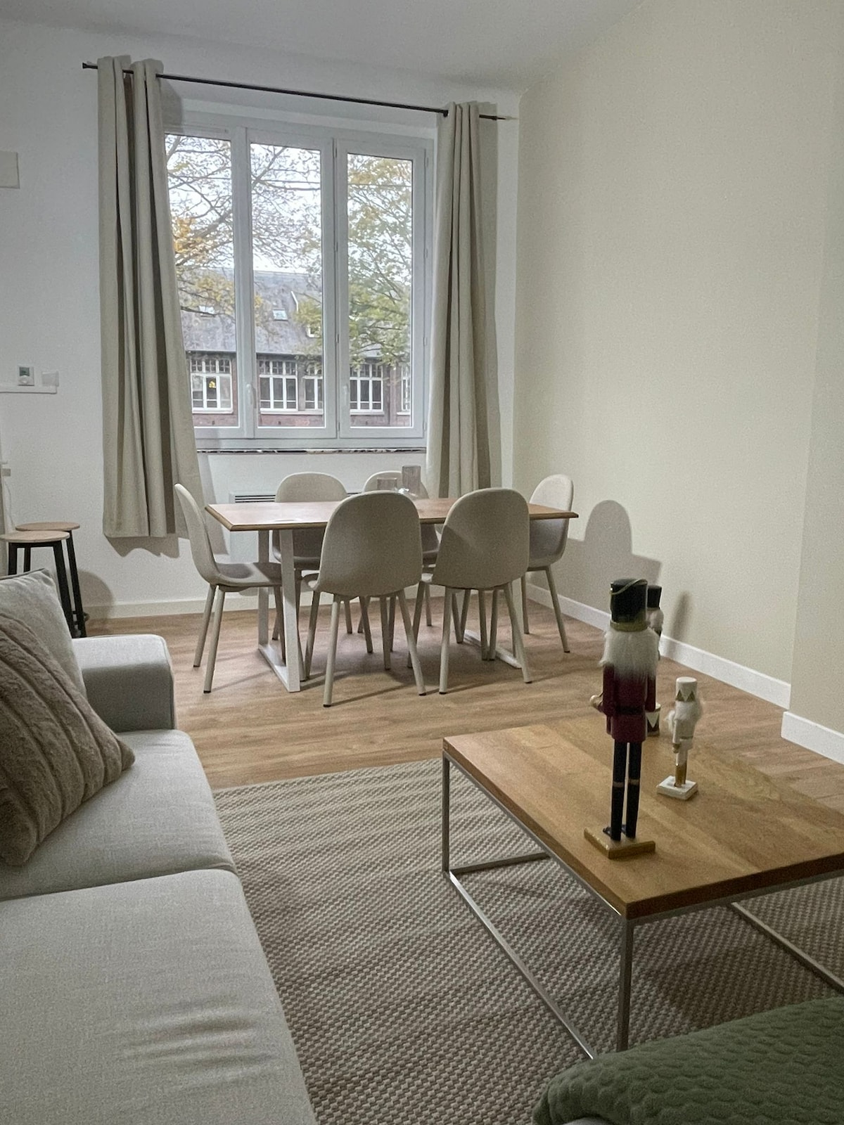 Top Airbnb: Beautiful family cocoon - 8 people - Parking included à Arras