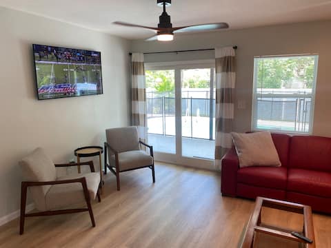 Top Airbnb: Private pool, Golf Cart, Completely Renovated! in Palm Harbor