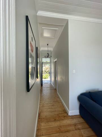 Modern, secure home in Obs gallery image 5