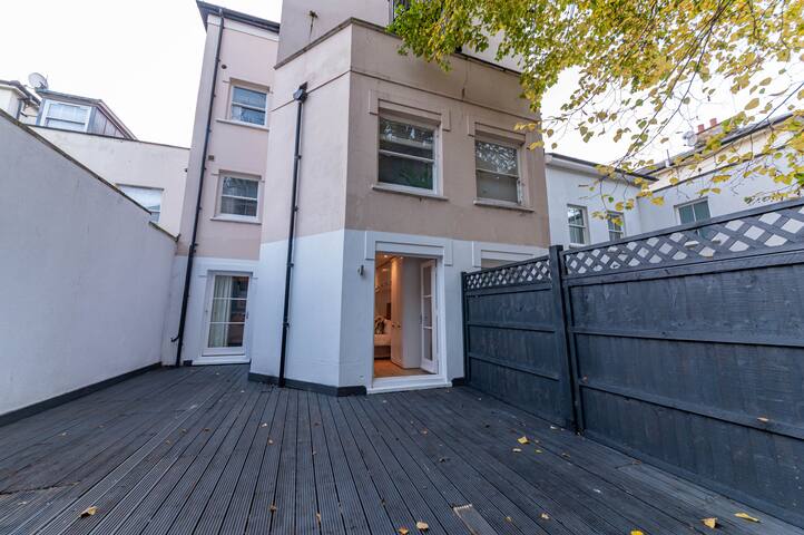 4 Bedrooms Peaceful Home Abbey Rd / St Johns Wood gallery image 3