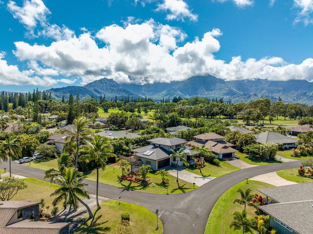 Spacious Home with Pool near Queens Bath gallery image 4
