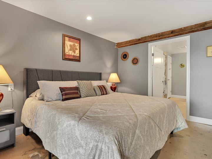 Basement bedroom 