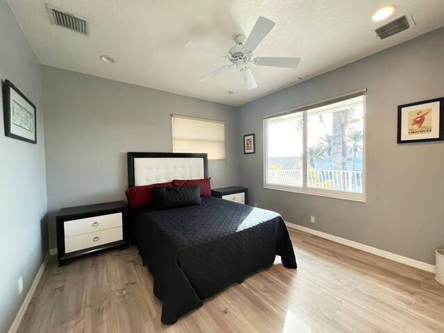 Canal-Front + Pool Pompano Villa gallery image 5