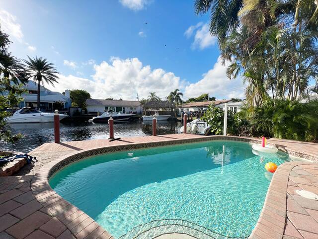 Canal-Front + Pool Pompano Villa gallery image 4