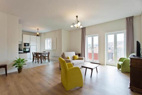 Successful Airbnb property: Superb Terrace Apartment - Douro - 5 People in Santa Marinha