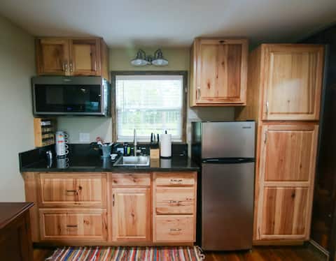 Top performing Airbnb: “Tailypo” - Charming Newly Remodeled Studio Cabin in St. Cloud