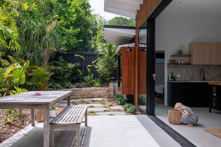 Private villa just a 4 min walk to the beach!