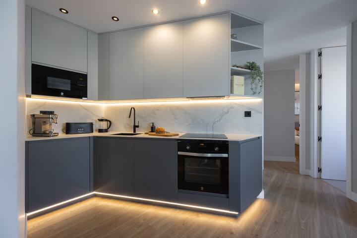 Gran Via VII 2BR 2BH gallery image 5