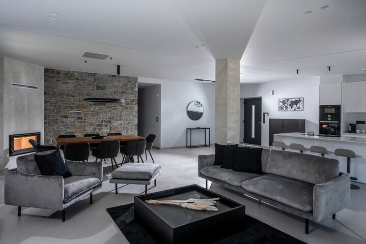 Luxury Villa Alexia gallery image 2