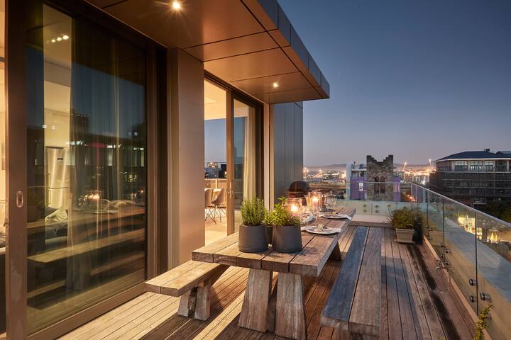 Penthouse on Napier gallery image 3