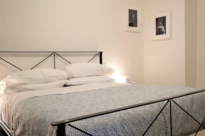 Wine Apartments Florence Verdicchio gallery image 3