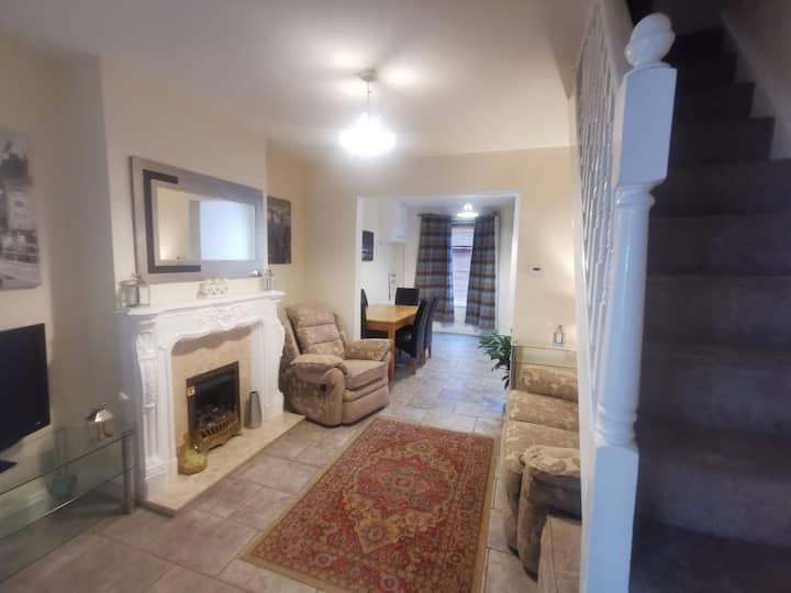 Anfield Stadium Stay Houses for Rent in Merseyside, England, United