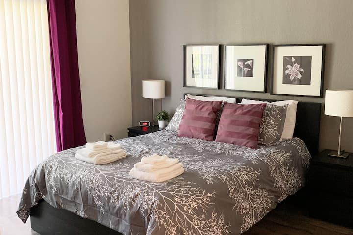 Dhomë gjumi me pamje të bollshme master