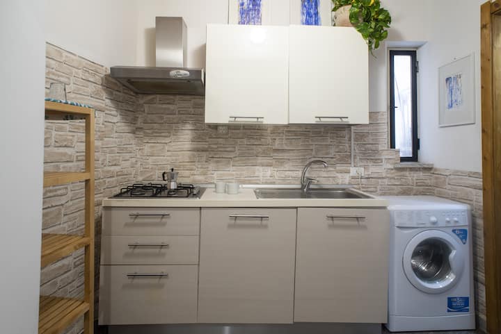 Casa Dell'artista | Cozy Historic Centre - Palermo, Italy