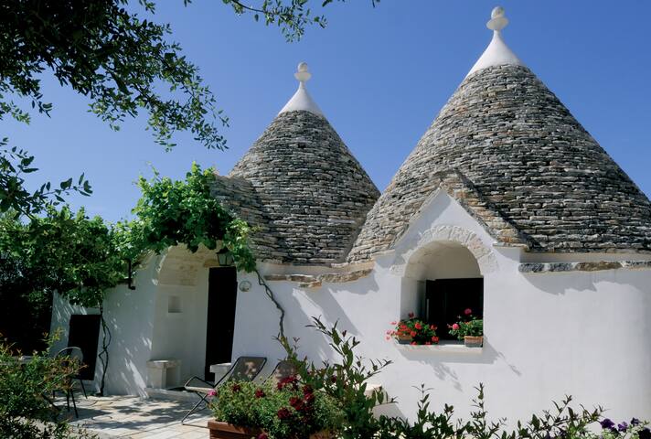 Trulli Valle d’Itria -Melograno piscina riscaldata gallery image 2