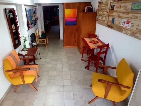 Top performing Airbnb: "Casa Cálida" Spectacular house! in Nueva Pompeya
