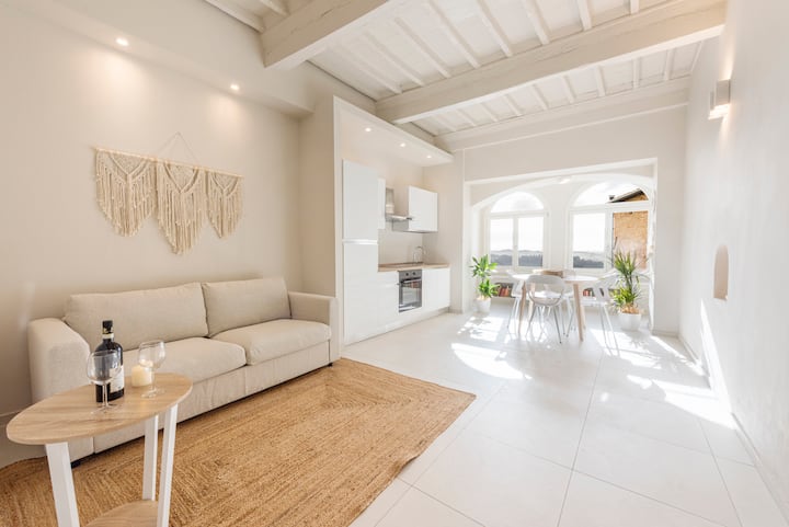 Luxurious Couple's Sanctuary - San Miniato