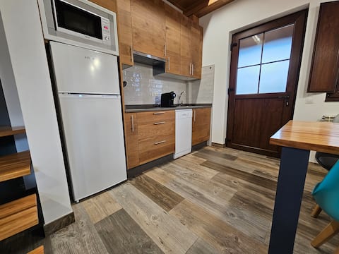 Aptos Lola Penarronda - Castelo 28C01 by R2R