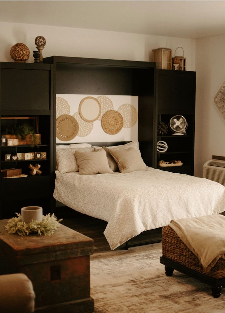The Cottage at The Legacy Farm stays for Rent in Creston, Iowa