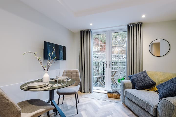 Rock Mill | Studio Apartment With Balcony - Hathersage