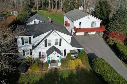 Main House & Cottage