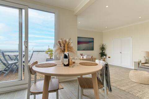 Popular Airbnb listing: West Cowes Penthouse in Cowes